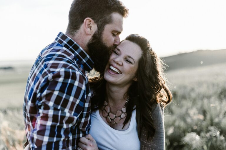 Dicas Essenciais para Fortalecer Relacionamentos Amorosos e de Amizade