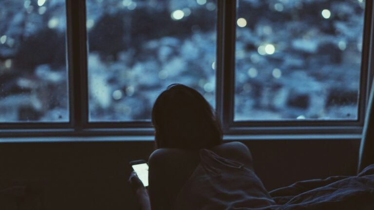 Ansiedade e Redes Sociais: Como Proteger Sua Saúde Mental