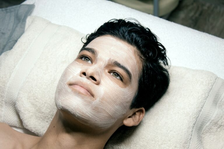 A Ascensão do Skincare Masculino: Tendência que Veio para Ficar