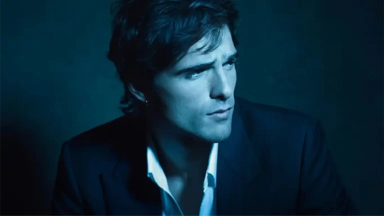 Chanel anuncia Jacob Elordi como embaixador do Bleu de Chanel